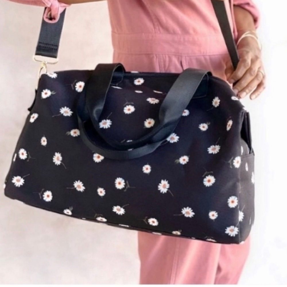 Alice + Olivia By Stacey Bendet Travel Duffel Bag Daisy Print